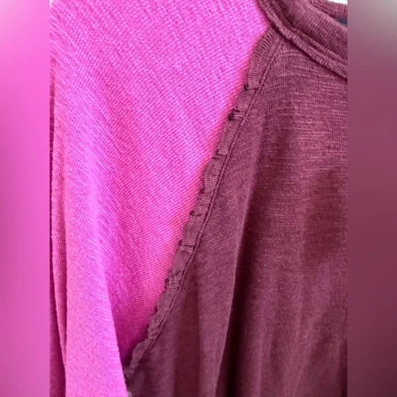 NWT new medium Anthropologie pilcro ruffled raglan thermal long sleeve top plum